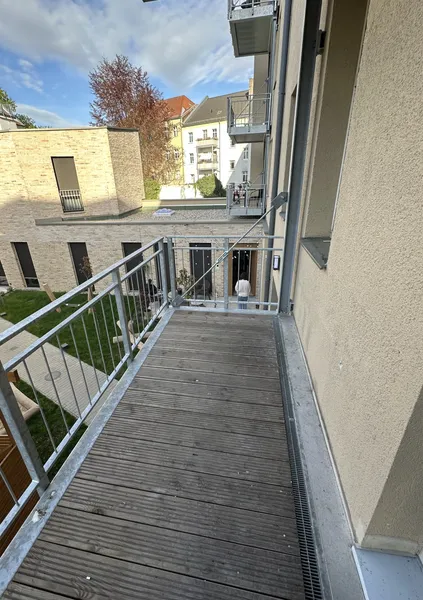 Erstbezug nach Sanierung, hochwertiges Wohnen in ruhiger Hoflage, beste Anbindung ins Zentrum — photo 1